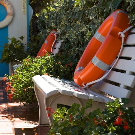 Hotel Villa Dei Fiori - Sul Mare Con Piscina Viserbella di Rimini Extérieur photo