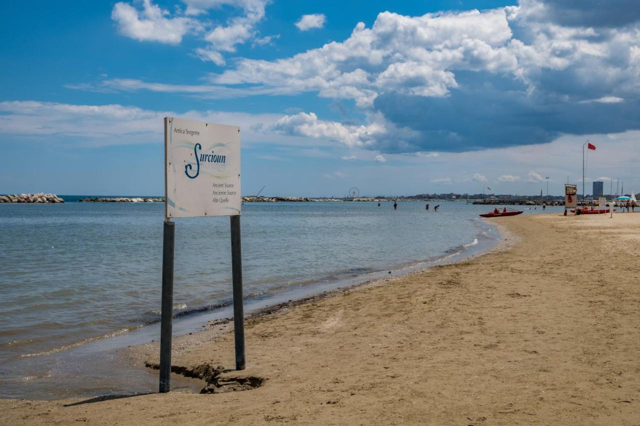 Hotel Villa Dei Fiori - Sul Mare Con Piscina Viserbella di Rimini Extérieur photo